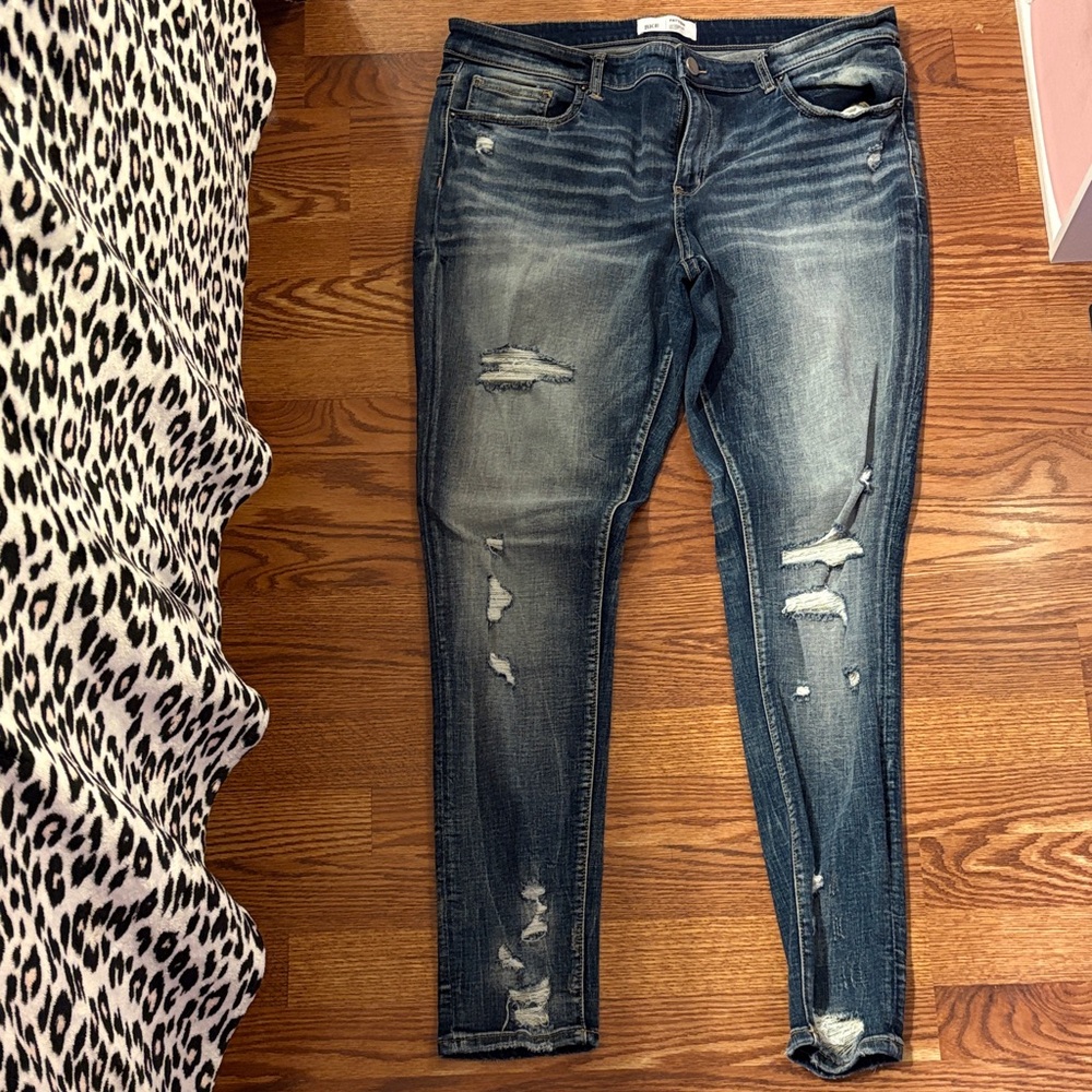 BKE Women's Dark Blue Distressed Skinny Jeans